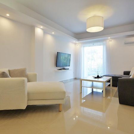 Athena Apartment Artemida  Exterior photo
