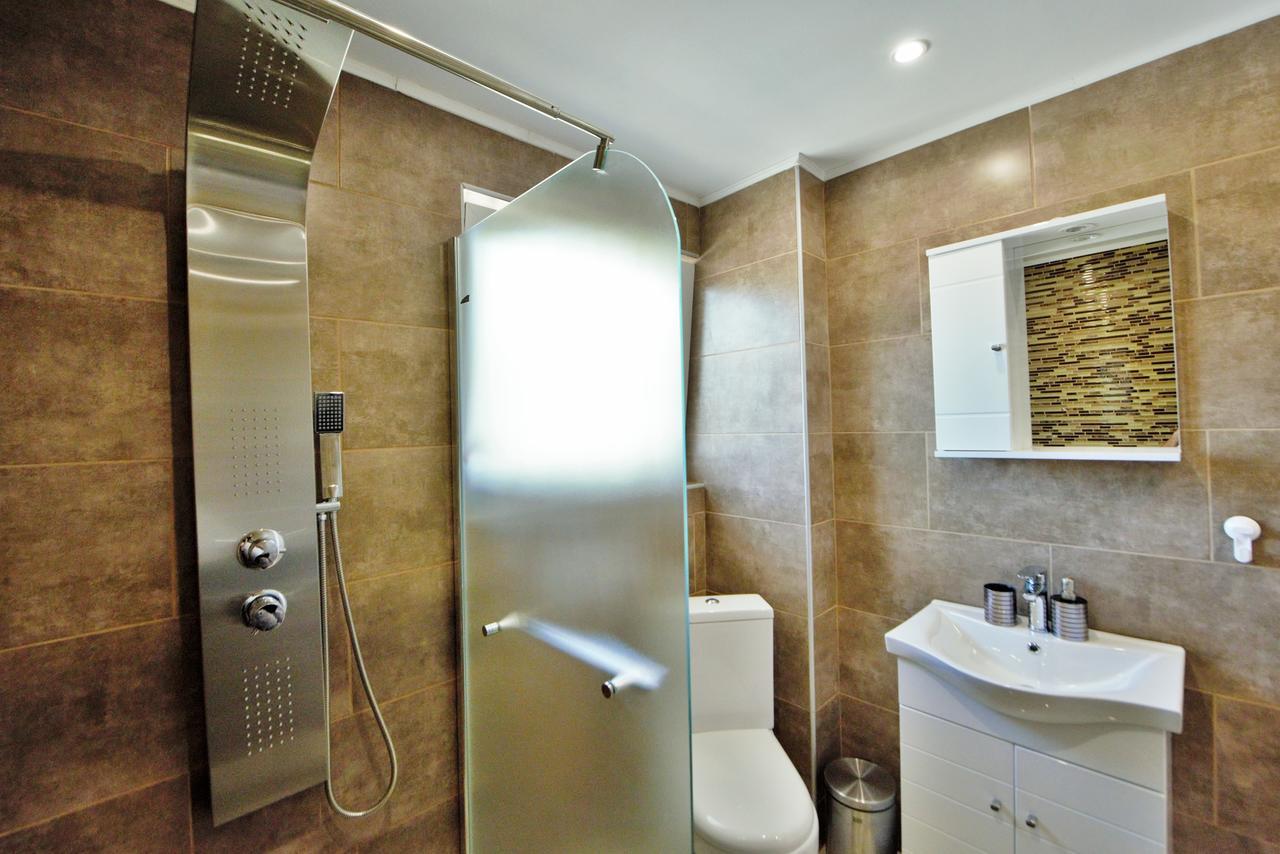 Athena Apartment Artemida  Exterior photo
