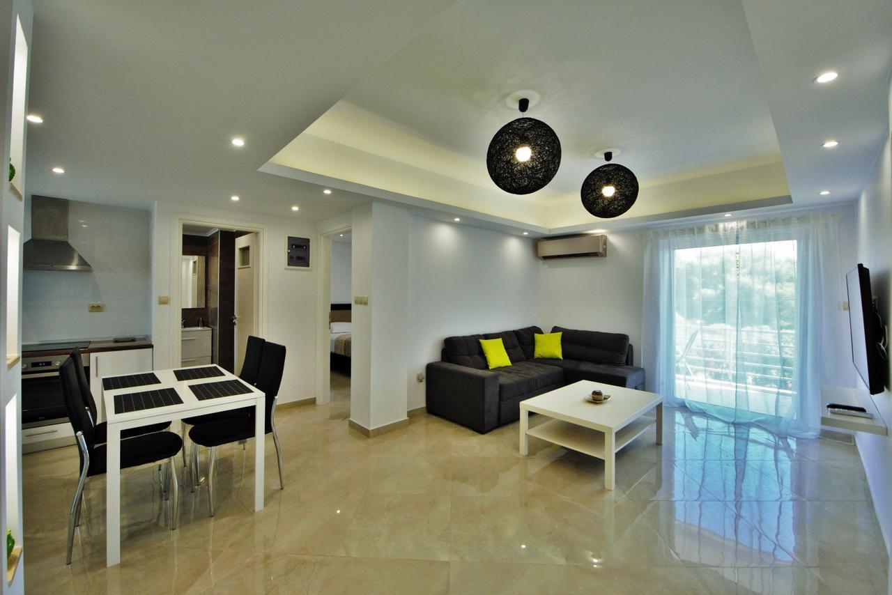 Athena Apartment Artemida  Exterior photo